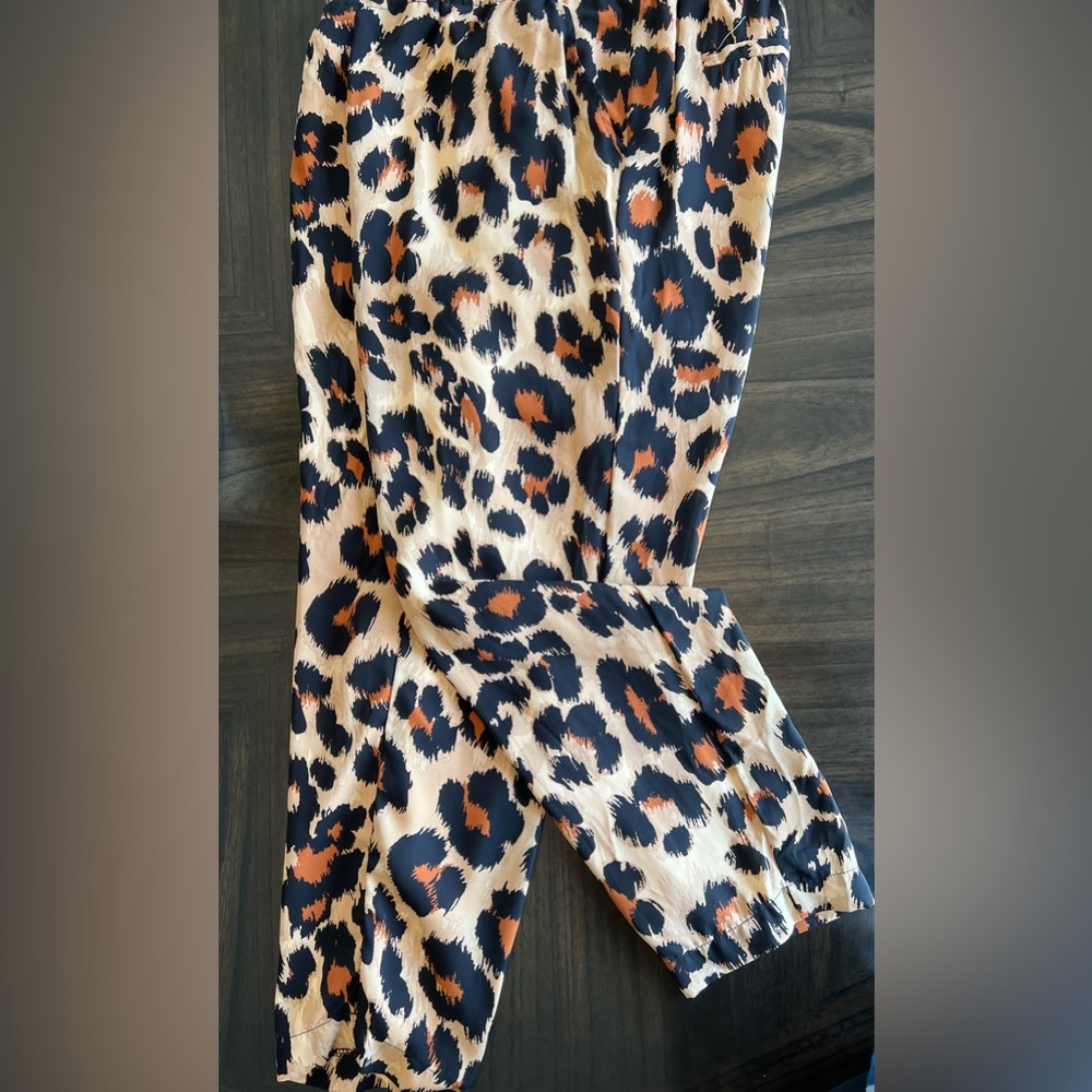 New York & Co size L polyester pants.